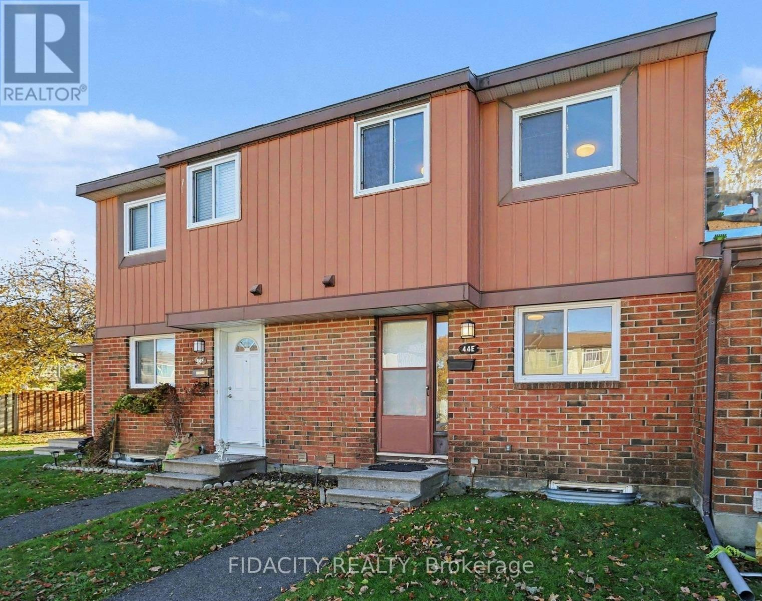 39-44 Foxfield Drive, Ottawa, ON, K2J 1P7