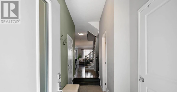 147 Westphalian Avenue, Ottawa, ON, K2V 0A3 - 4
