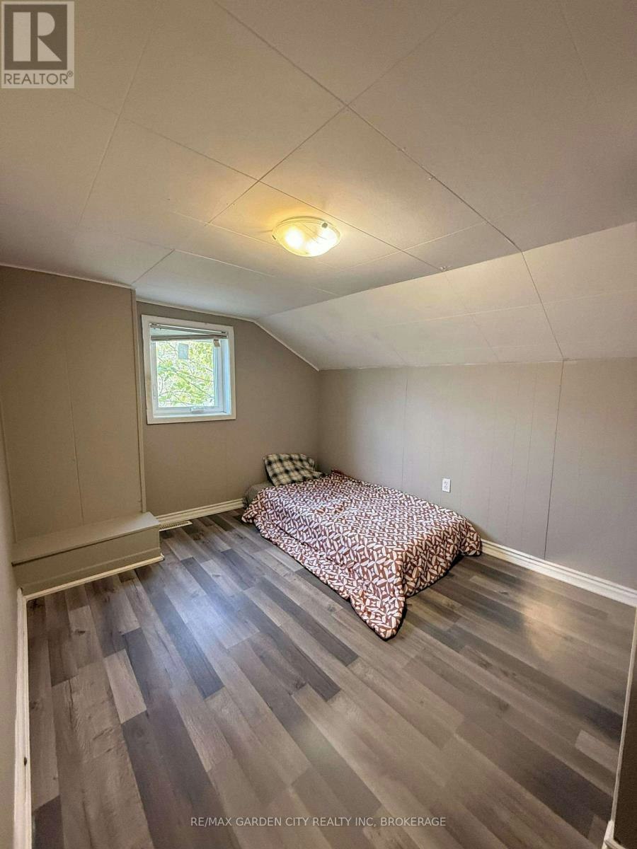 130 St. Paul Crescent, St. Catharines, ON, L2S 1M9 - 15