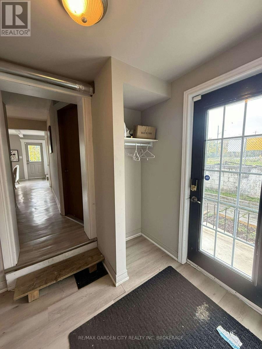 130 St. Paul Crescent, St. Catharines, ON, L2S 1M9 - 6