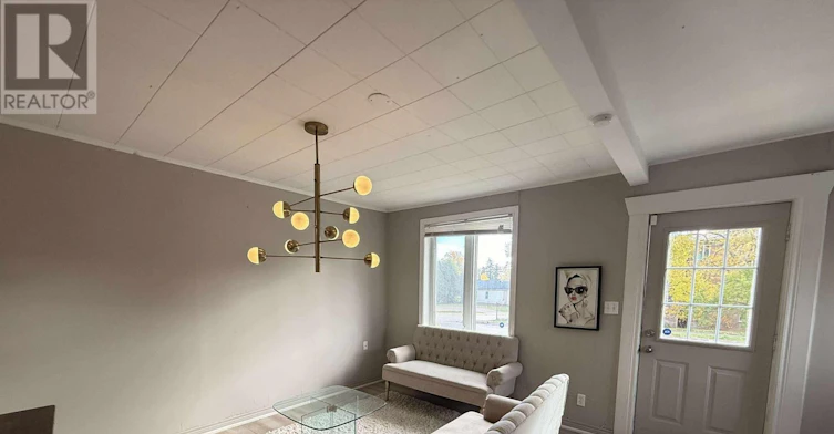 130 St. Paul Crescent, St. Catharines, ON, L2S 1M9 - 2