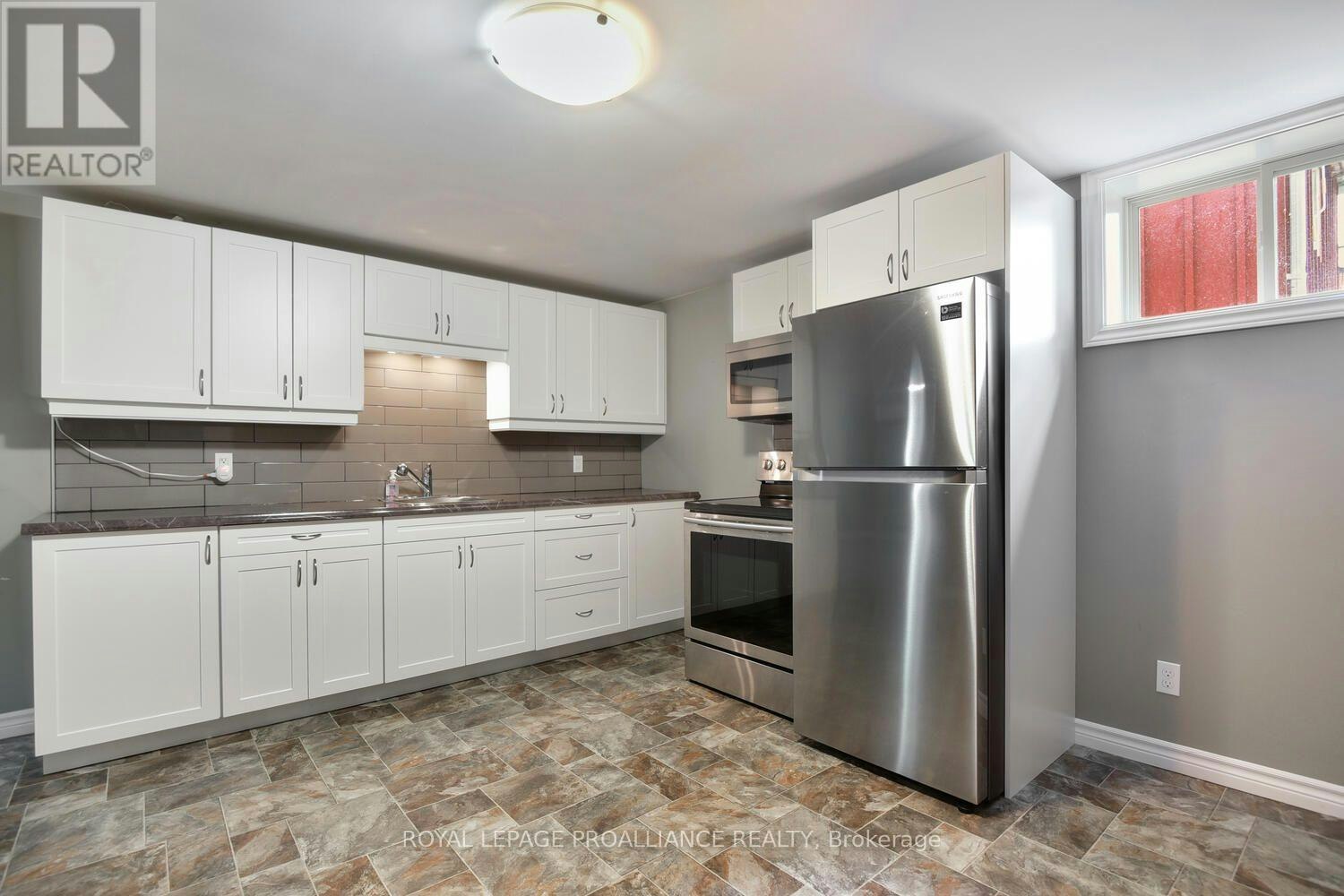 3 Geneva Court, Brockville, ON, K6V 1M7 - 3