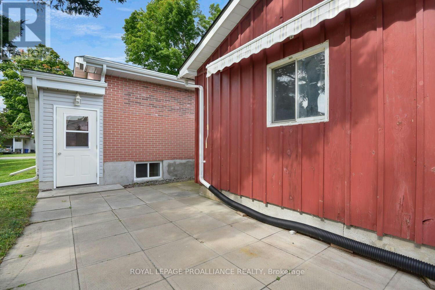 3 Geneva Court, Brockville, ON, K6V 1M7 - 2