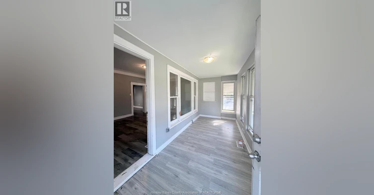 2-1889 University Avenue West, Windsor, ON, N9B 1C7 - 8