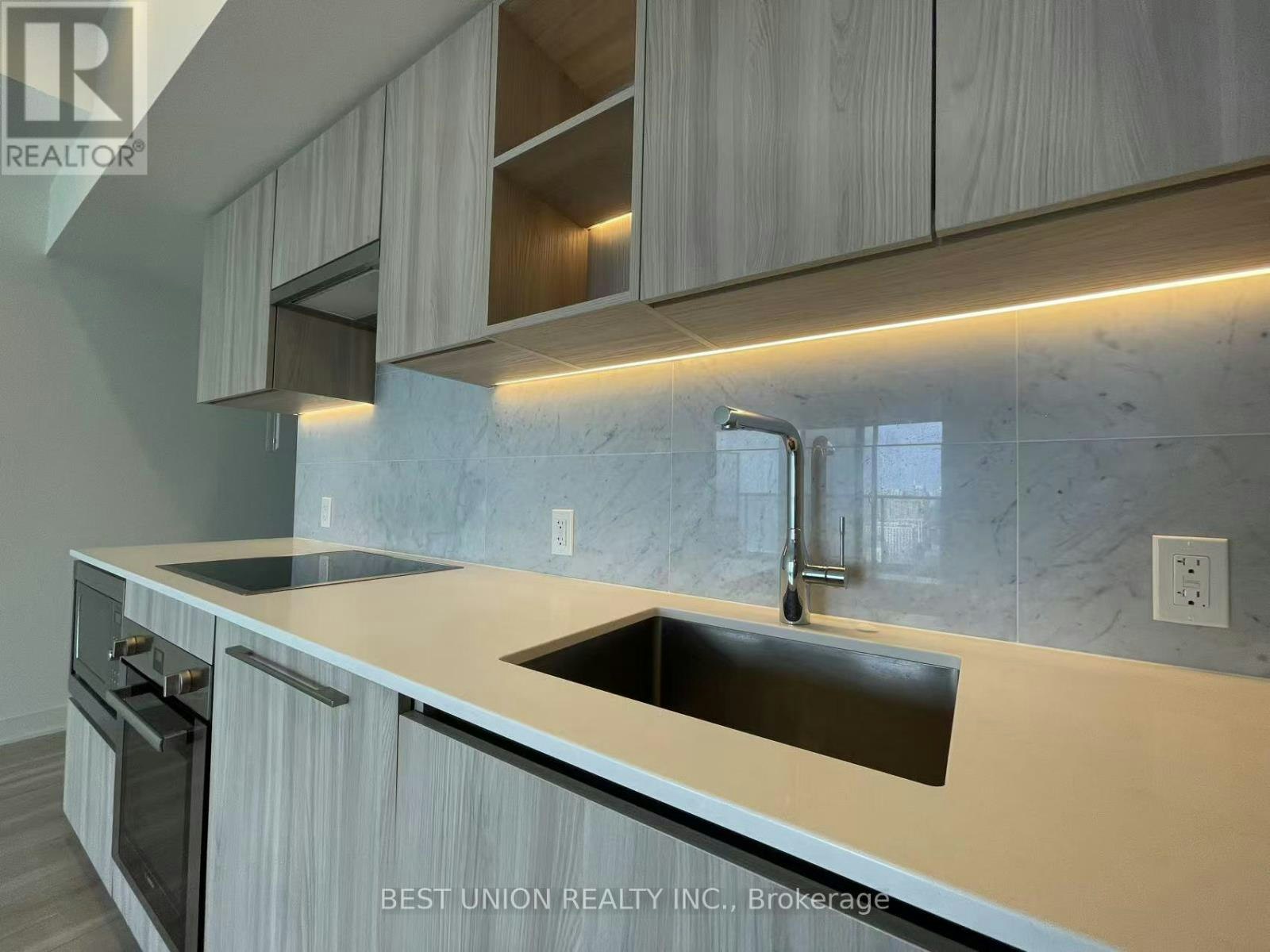 3910-17 Bathurst Street, Toronto, ON, M5V 1A5 - 11