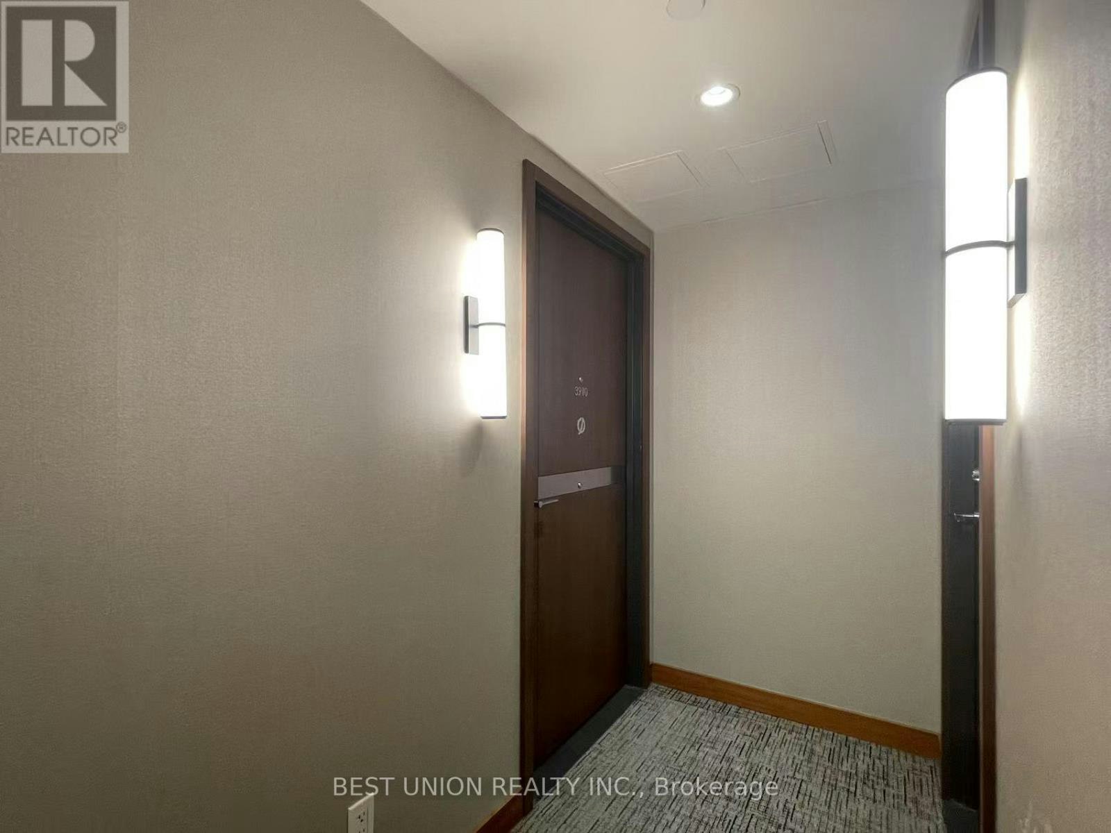 3910-17 Bathurst Street, Toronto, ON, M5V 1A5 - 4