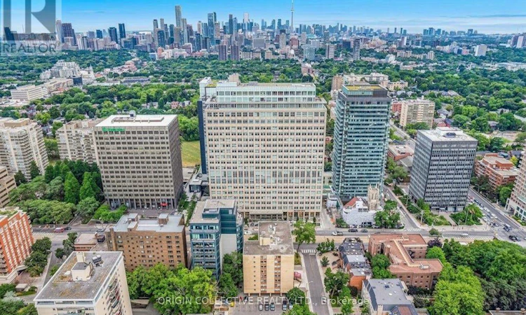 405-111 St Clair Avenue W