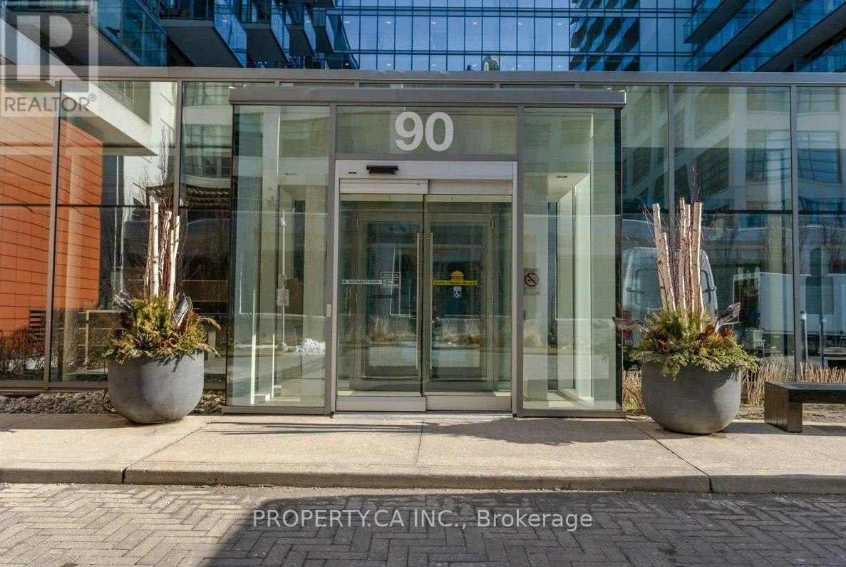 902-90 Stadium Road, Toronto, ON, M5V 3W5 - 2
