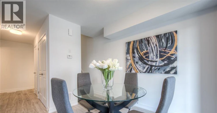 225-205 Oak Trail WEST, Kitchener, ON, N2R 0R9 - 9