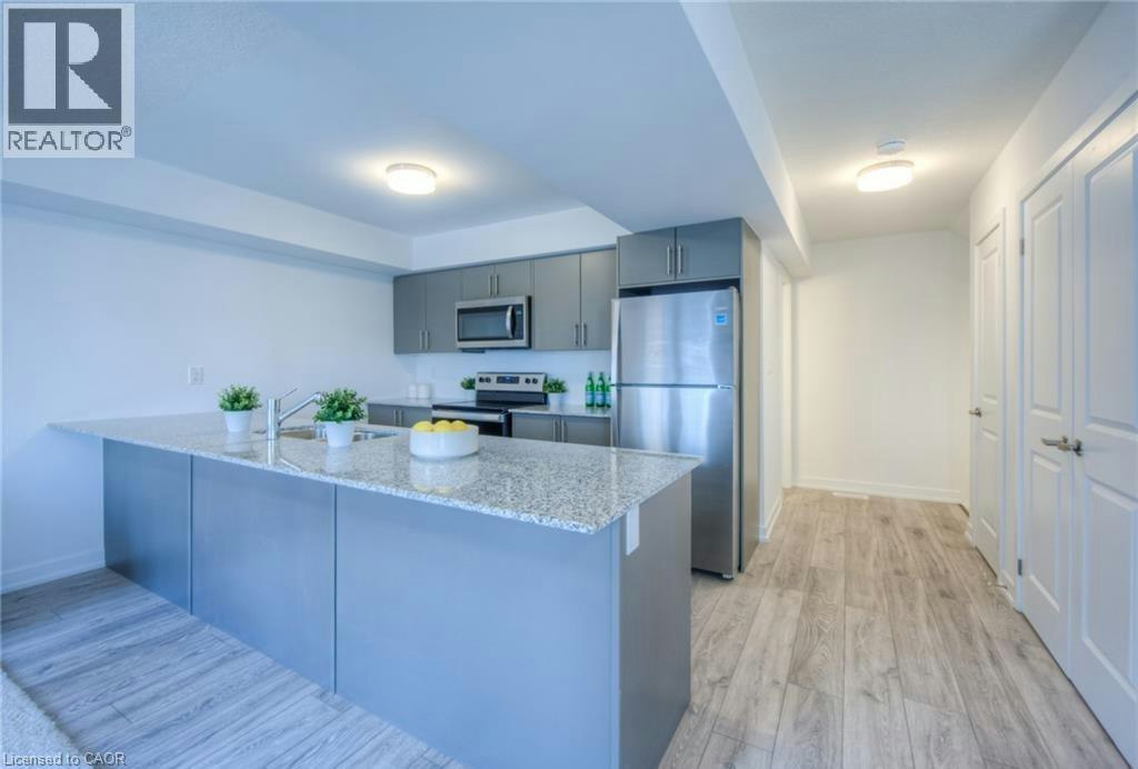 225-205 Oak Trail WEST, Kitchener, ON, N2R 0R9 - 6