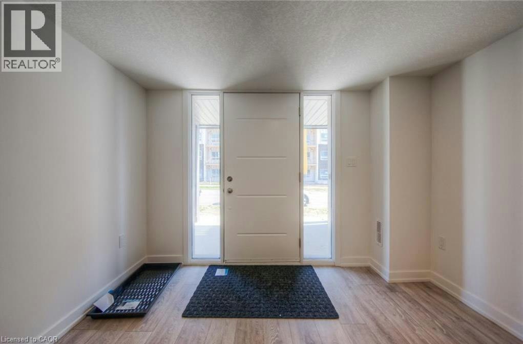 225-205 Oak Trail WEST, Kitchener, ON, N2R 0R9 - 3