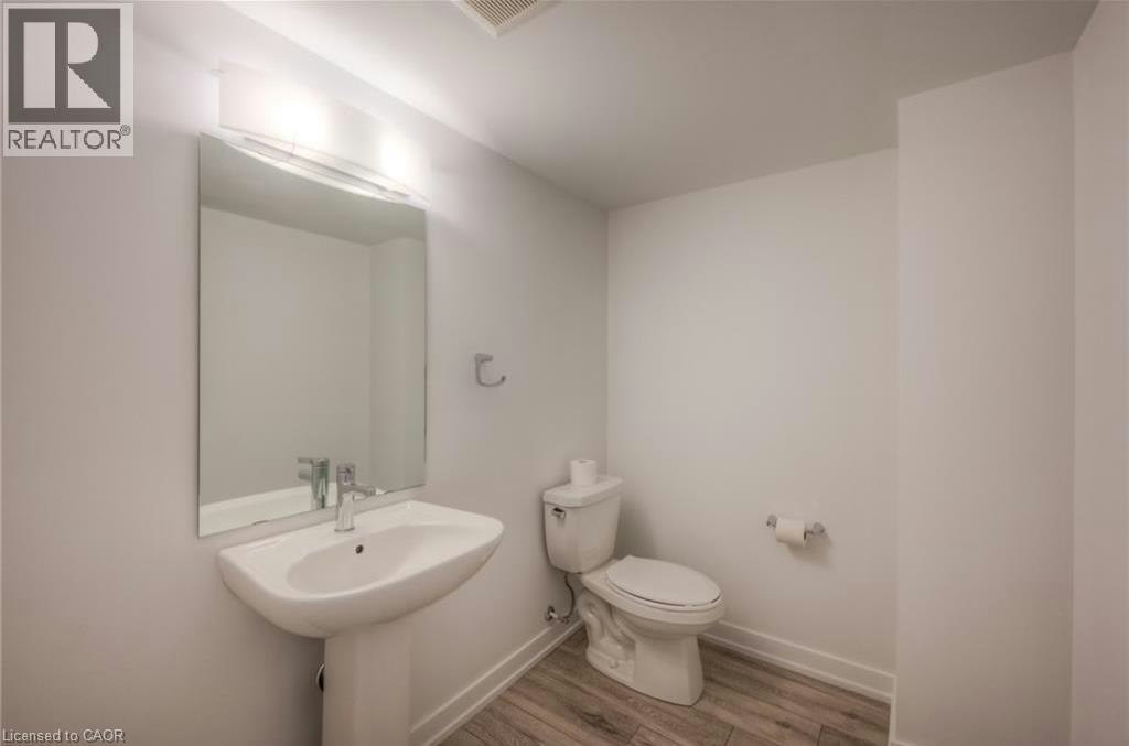 225-205 Oak Trail WEST, Kitchener, ON, N2R 0R9 - 12