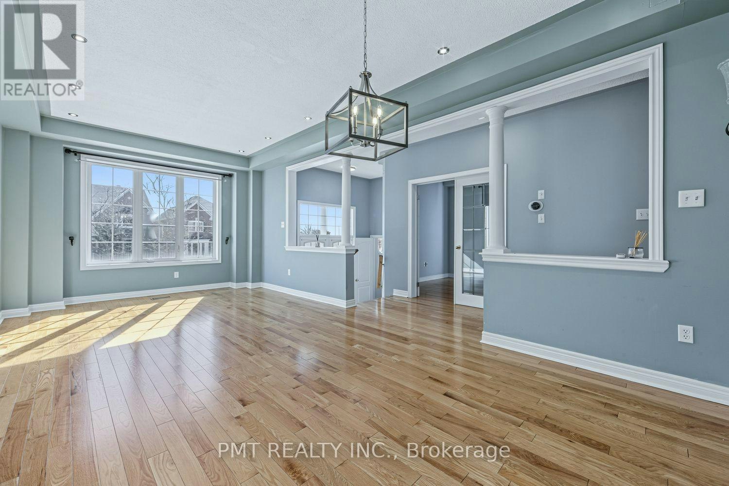 43 Manley Avenue, Whitchurch-Stouffville, ON, L4A 0C5 - 2