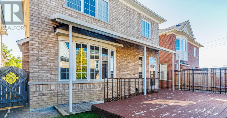 43 Manley Avenue, Whitchurch-Stouffville, ON, L4A 0C5 - 43