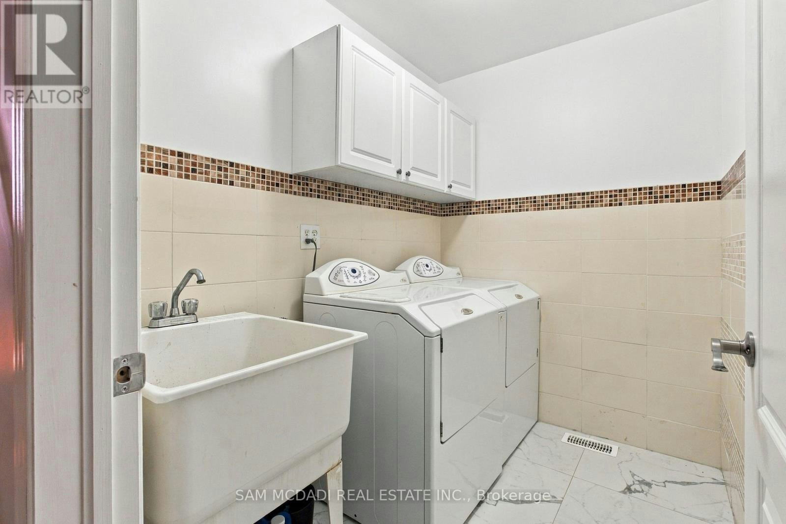 3344 Southwick Street, Mississauga, ON, L5M 7L5 - 10