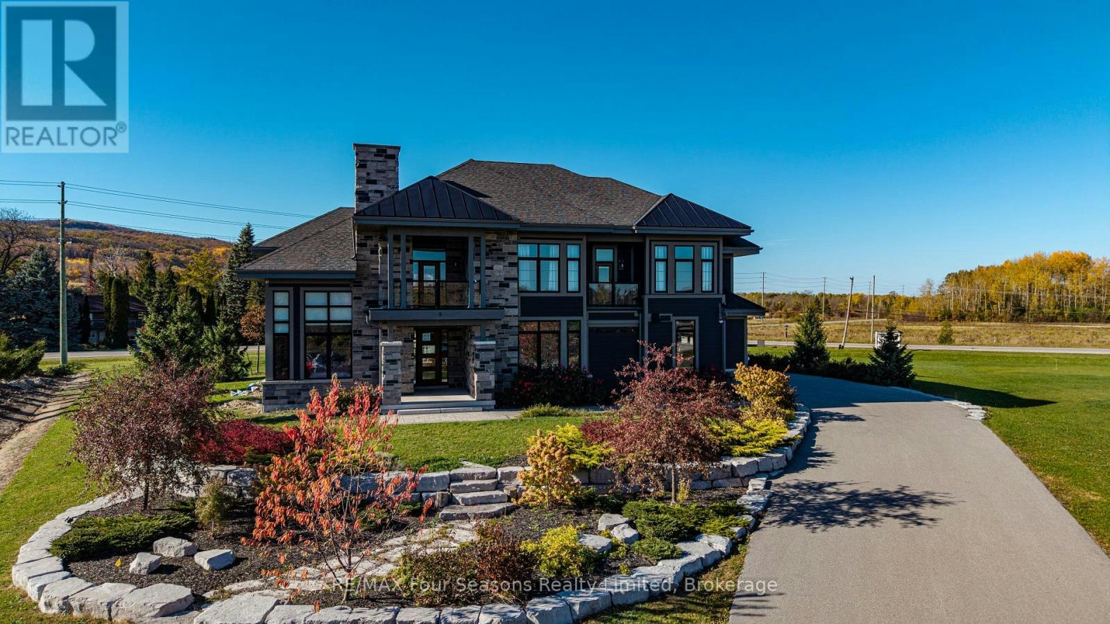 9 Windrose Valley Boulevard, Clearview, ON, L9Y 0K2