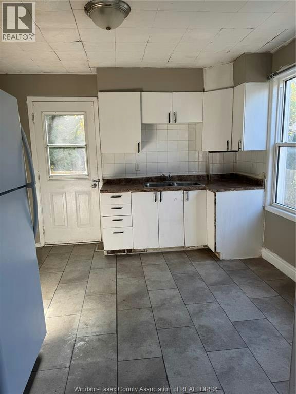 665 St Joseph Street, Windsor, ON, N9C 3H3 - 4