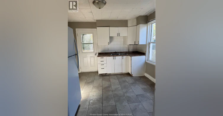 665 St Joseph Street, Windsor, ON, N9C 3H3 - 4