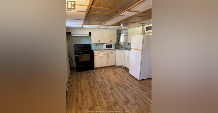 646 Hall, Windsor, ON, N8M 2X6 - 4