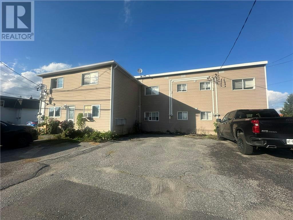 5-660 Notre Dame Avenue, Greater Sudbury, ON, P3C 5L2 - 2