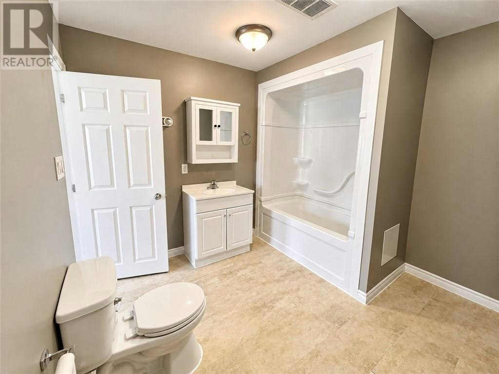 5-660 Notre Dame Avenue, Greater Sudbury, ON, P3C 5L2 - 6