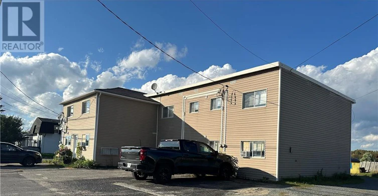 3-660 Notre Dame Avenue, Greater Sudbury, ON, P3C 5L2 - 2