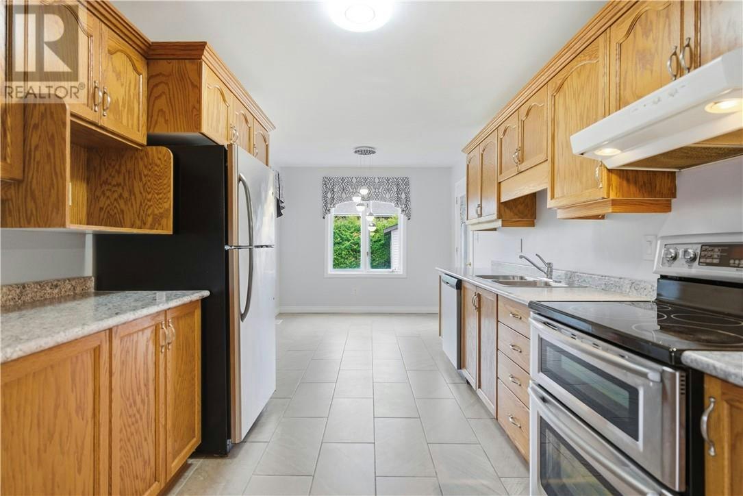 61 Crater Crescent, Greater Sudbury, ON, P3E 5Y6 - 11