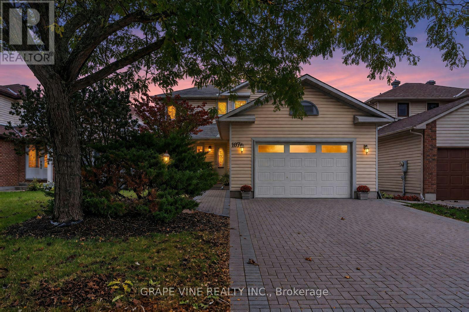 107 Tartan Drive, Ottawa, ON, K2J 3V7