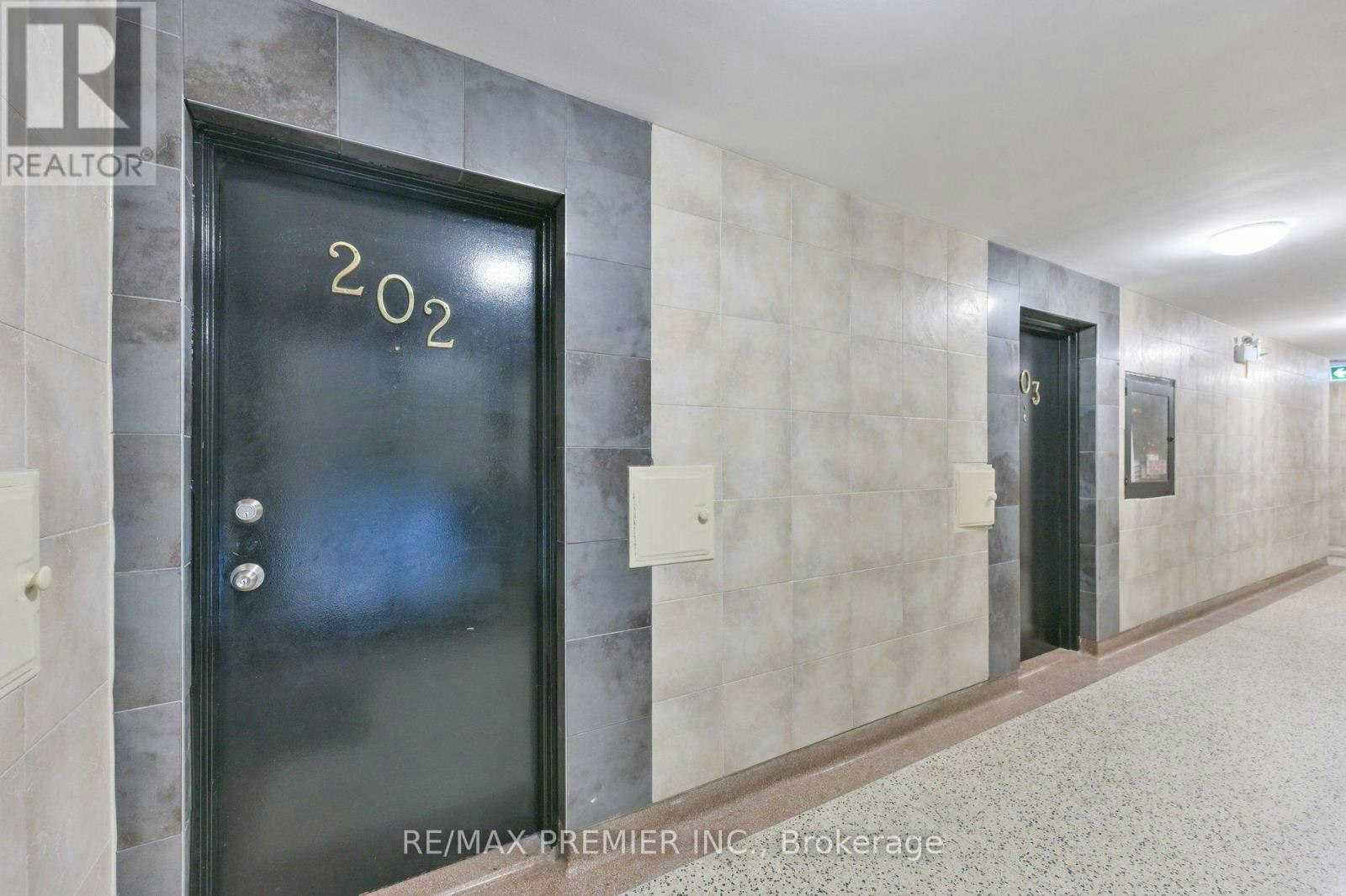 202-10 Ellison Avenue, Toronto, ON, M3H 2J6 - 2
