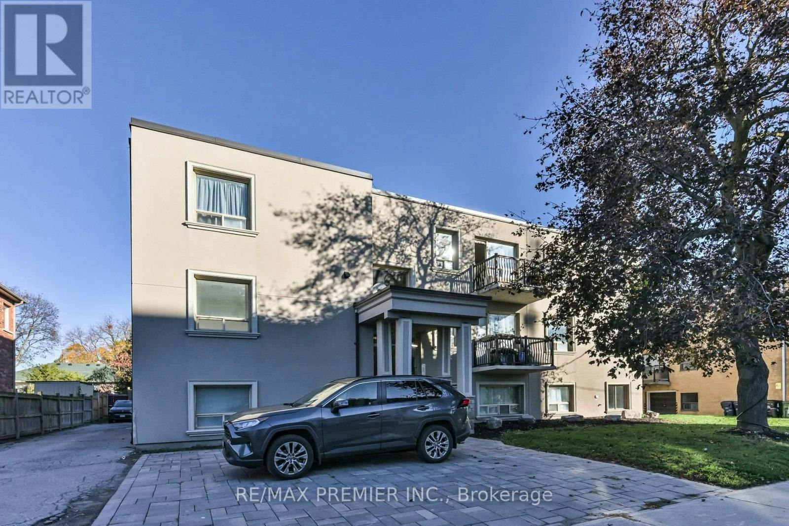 202-10 Ellison Avenue, Toronto, ON, M3H 2J6