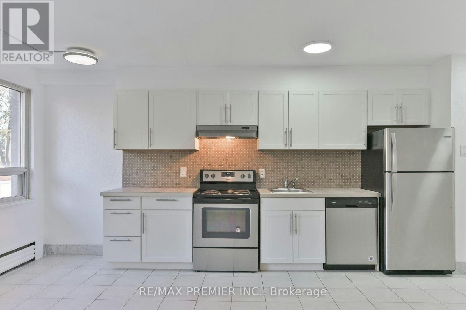 102-10 Ellison Avenue, Toronto, ON, M3H 2J6 - 3