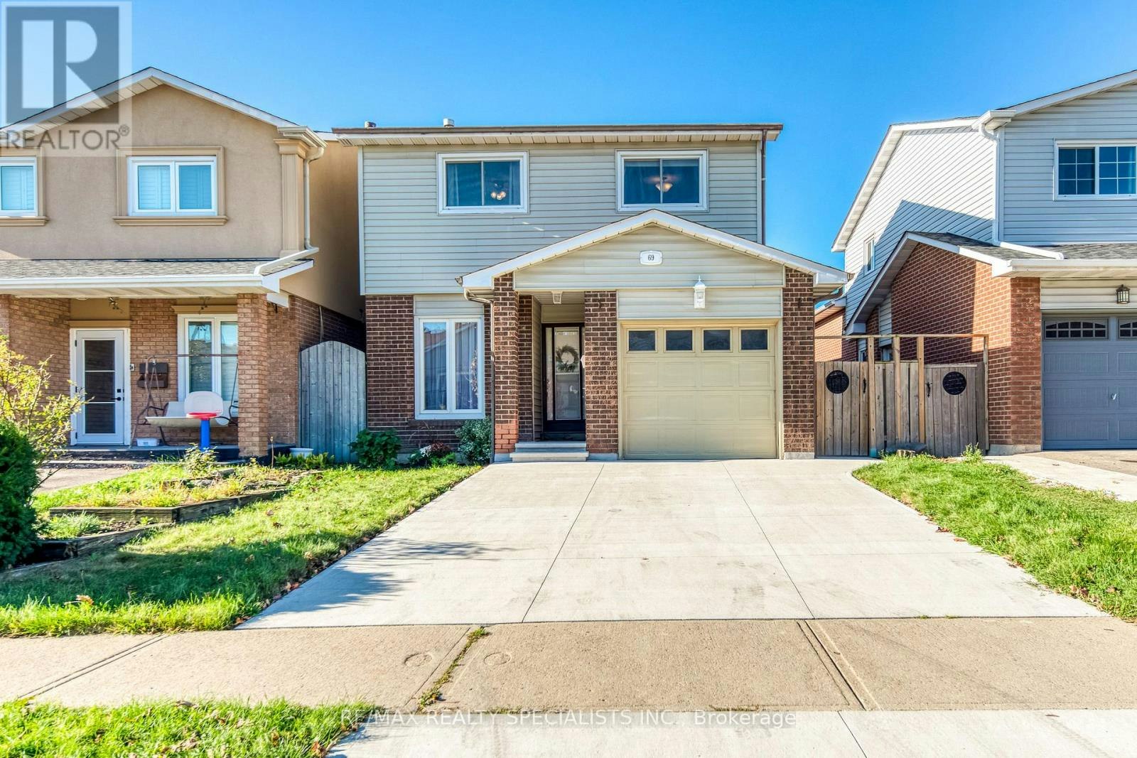 69 Winterfold Drive, Brampton, ON, L6V 3S9