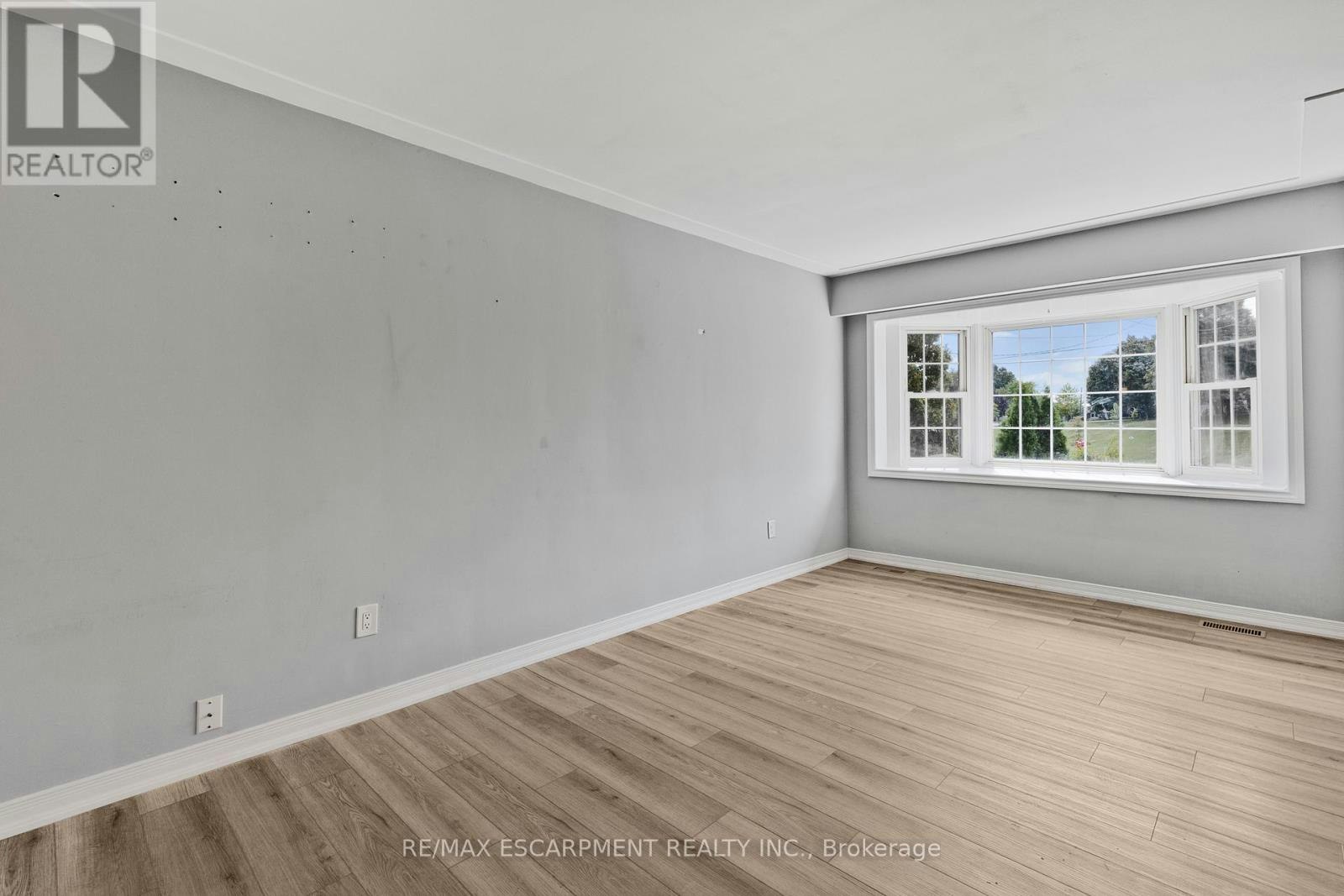 MAIN-71 Organ Crescent, Hamilton, ON, L8T 1Y8 - 5
