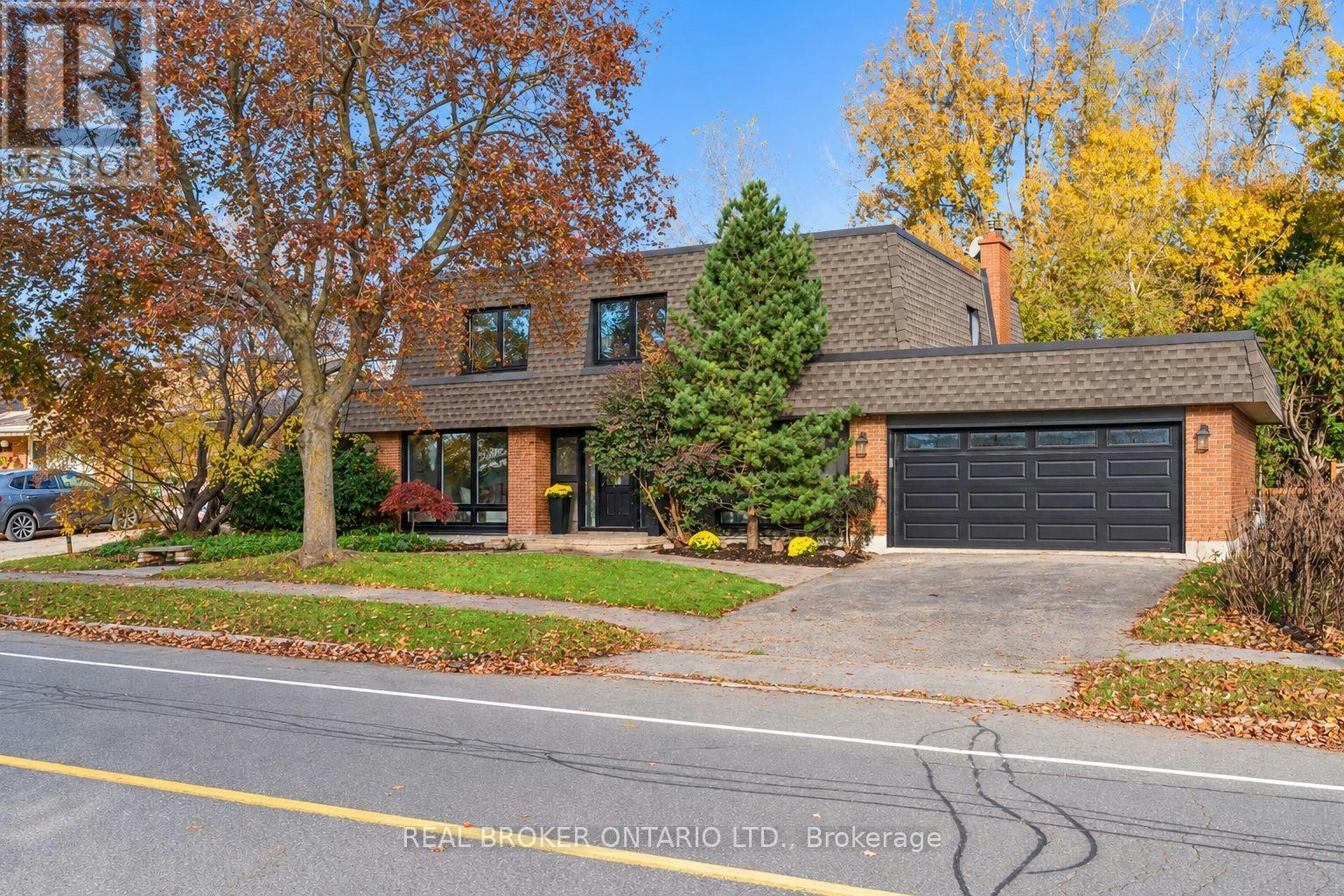 905 Plante Drive, Ottawa, ON, K1V 9E3