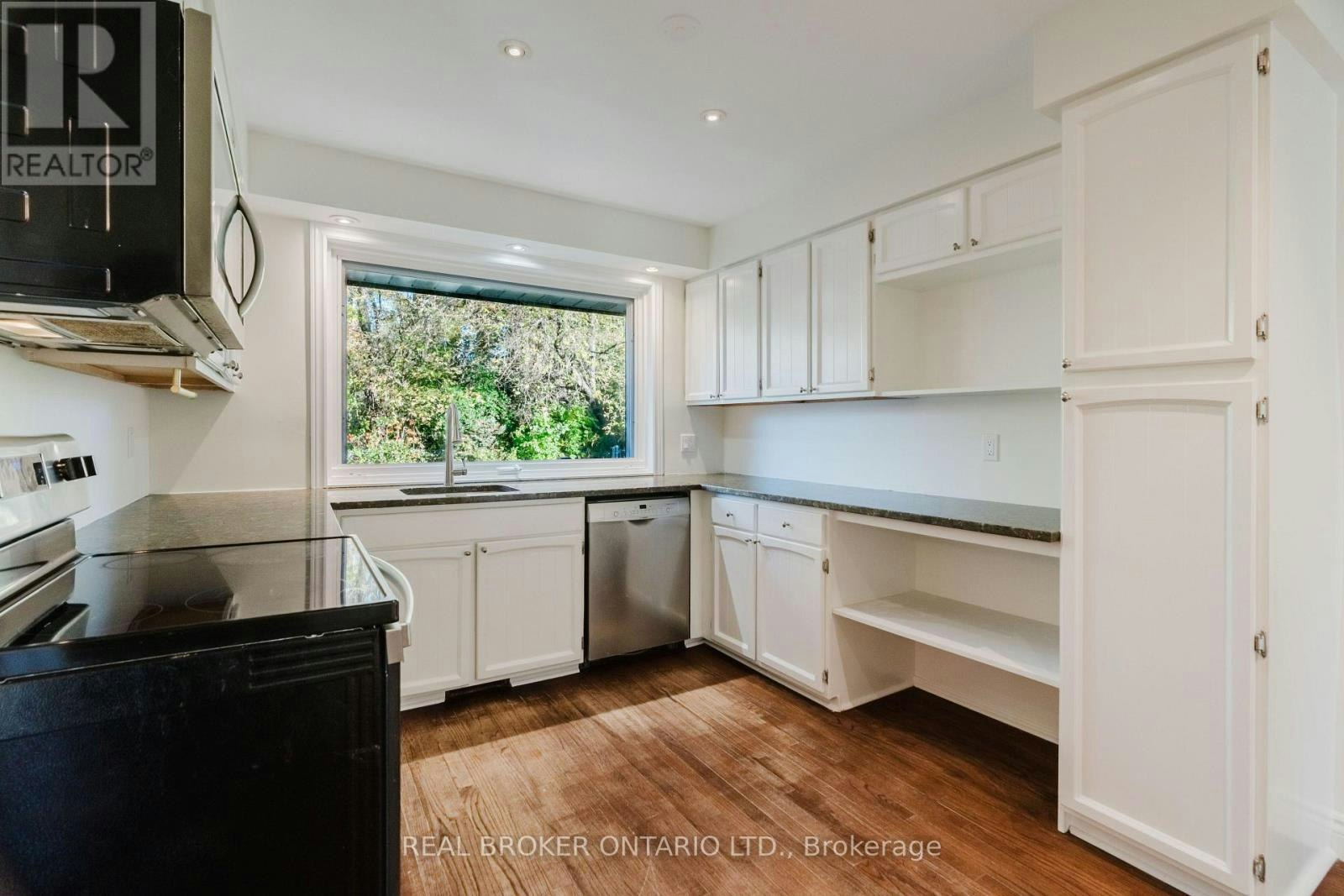 905 Plante Drive, Ottawa, ON, K1V 9E3 - 11