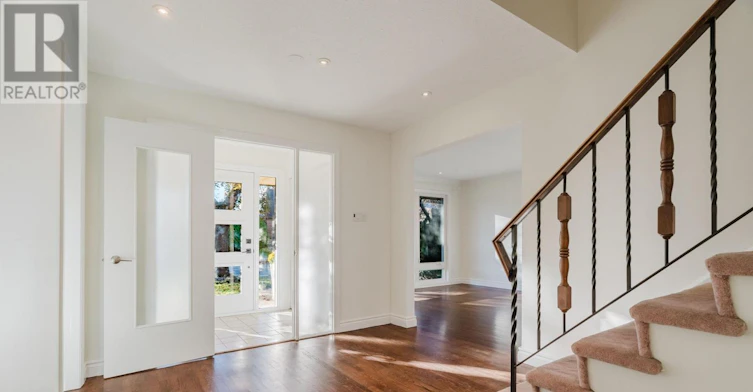 905 Plante Drive, Ottawa, ON, K1V 9E3 - 3