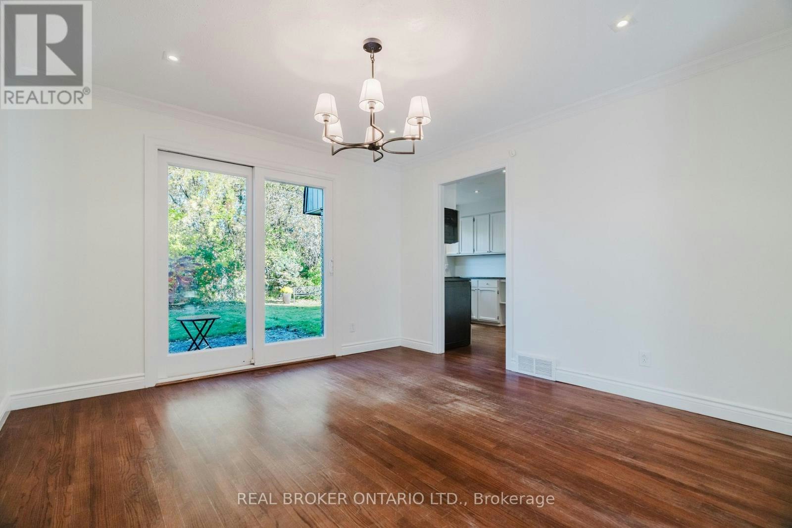 905 Plante Drive, Ottawa, ON, K1V 9E3 - 8