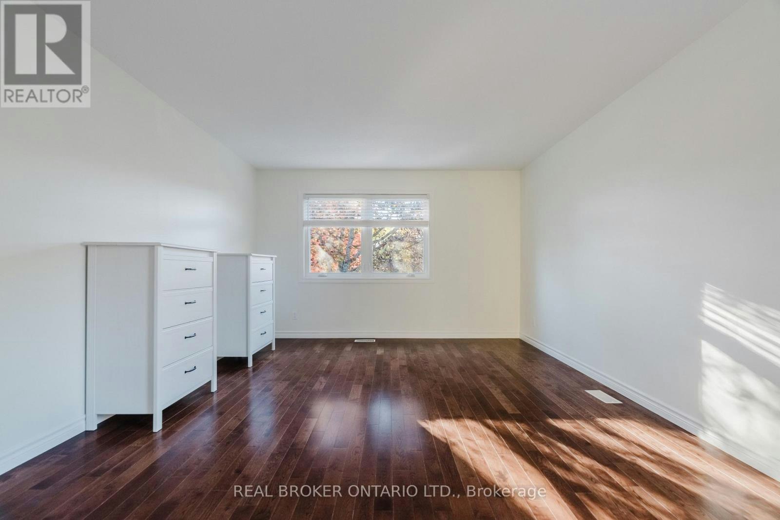 905 Plante Drive, Ottawa, ON, K1V 9E3 - 21