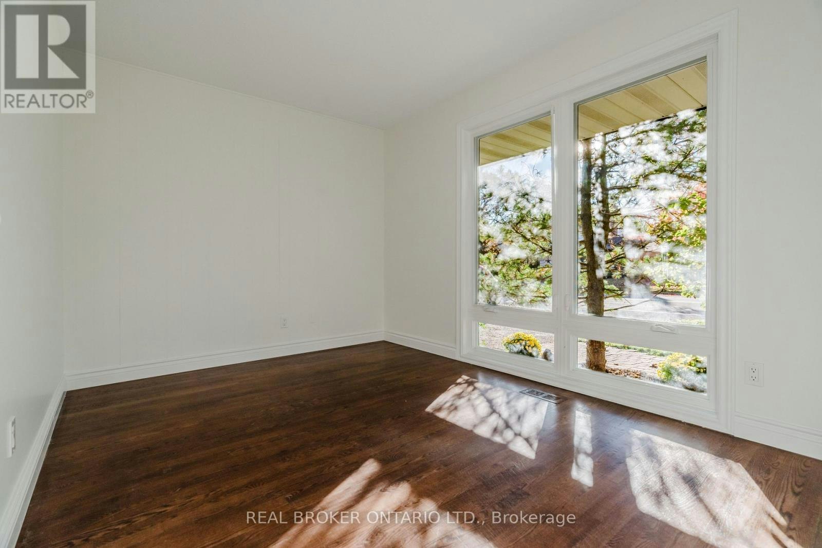 905 Plante Drive, Ottawa, ON, K1V 9E3 - 17