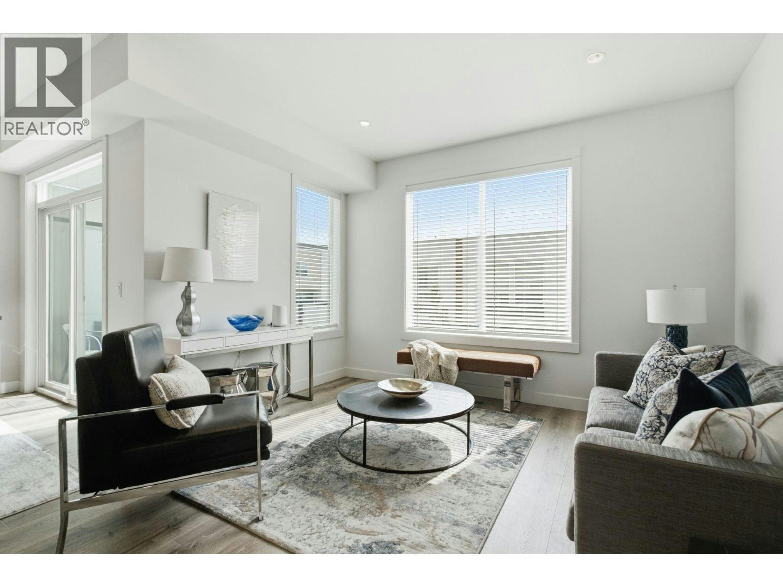 125-610 Academy Way - 5