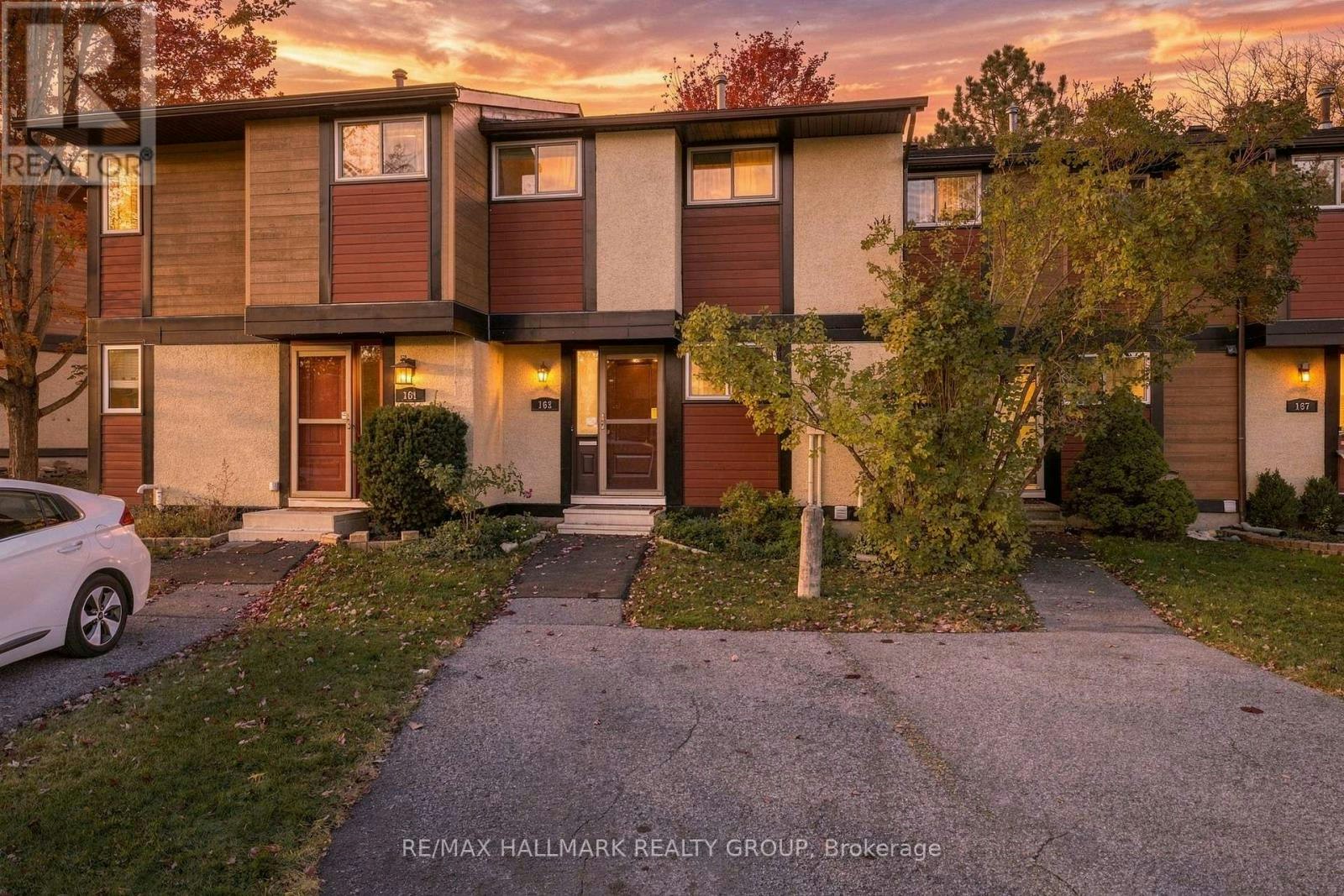 163 Mcclintock Way, Ottawa, ON, K2L 2A5