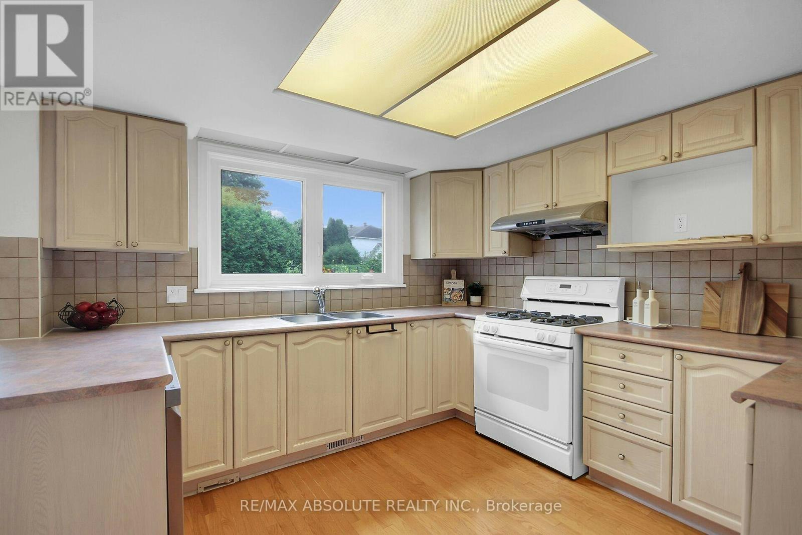 38 Forestglade Crescent, Ottawa, ON, K1G 5V8 - 19