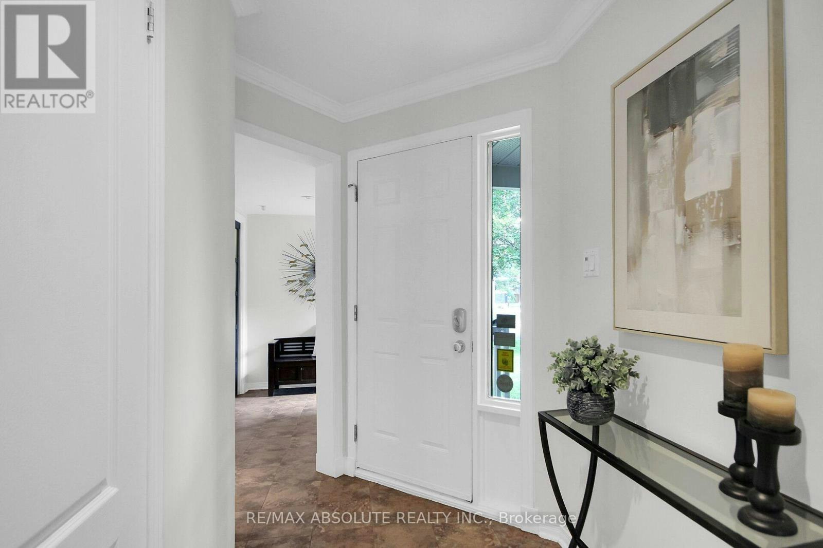 38 Forestglade Crescent, Ottawa, ON, K1G 5V8 - 4
