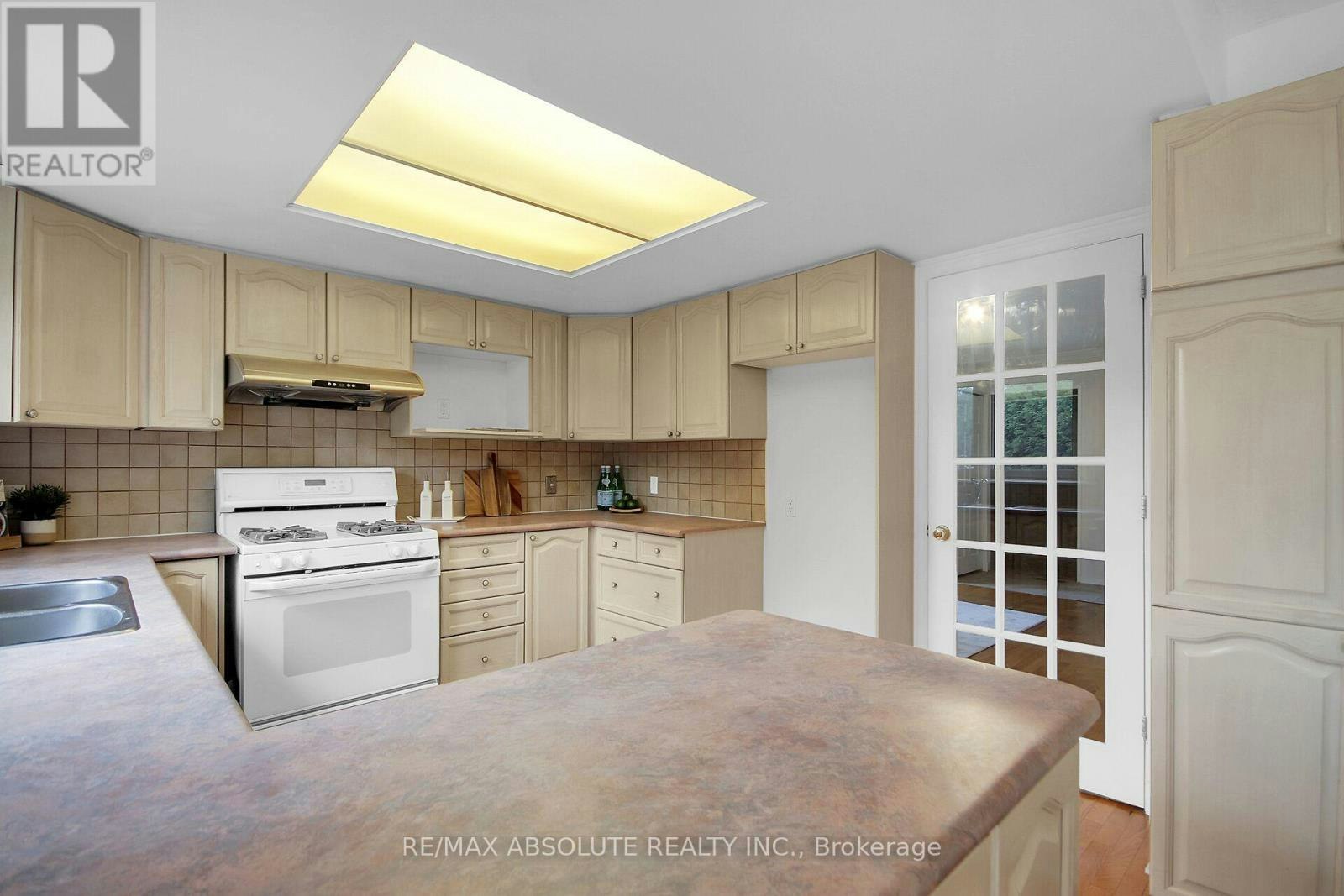 38 Forestglade Crescent, Ottawa, ON, K1G 5V8 - 21