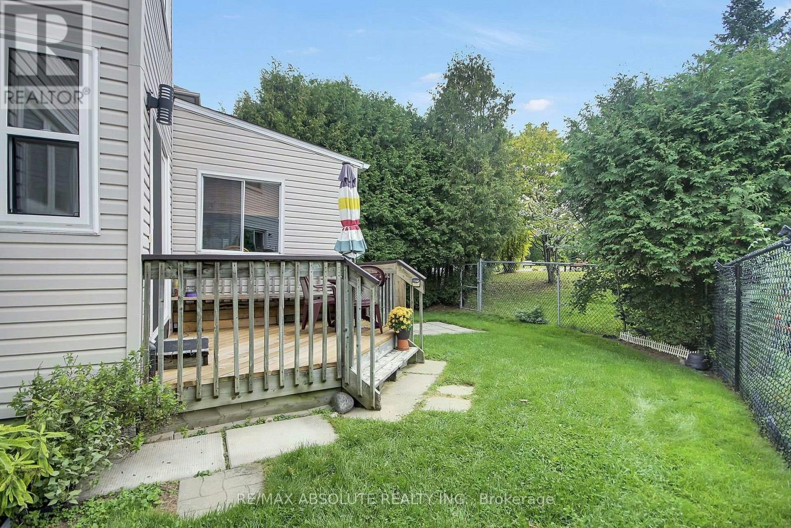 38 Forestglade Crescent, Ottawa, ON, K1G 5V8 - 42
