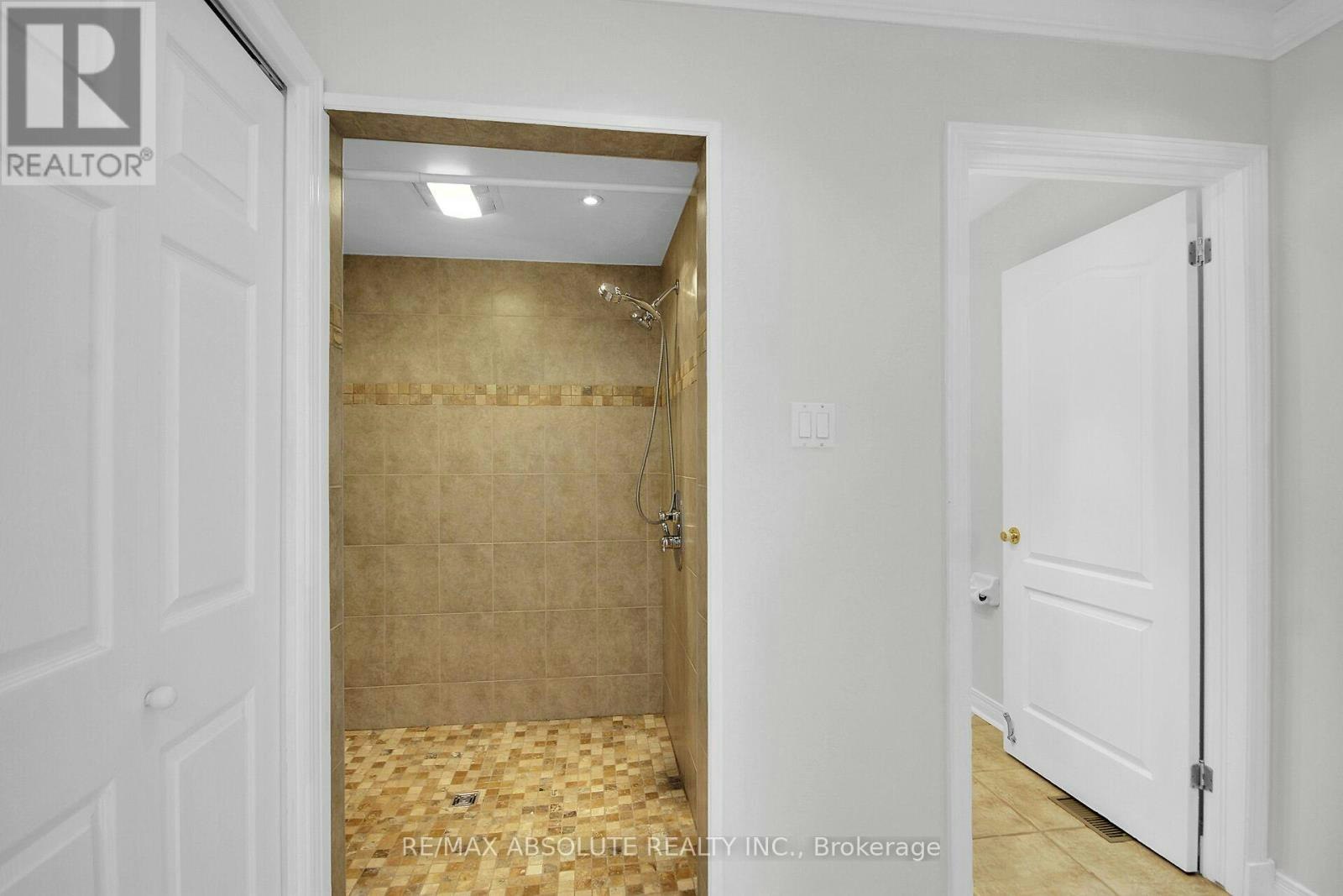 38 Forestglade Crescent, Ottawa, ON, K1G 5V8 - 25