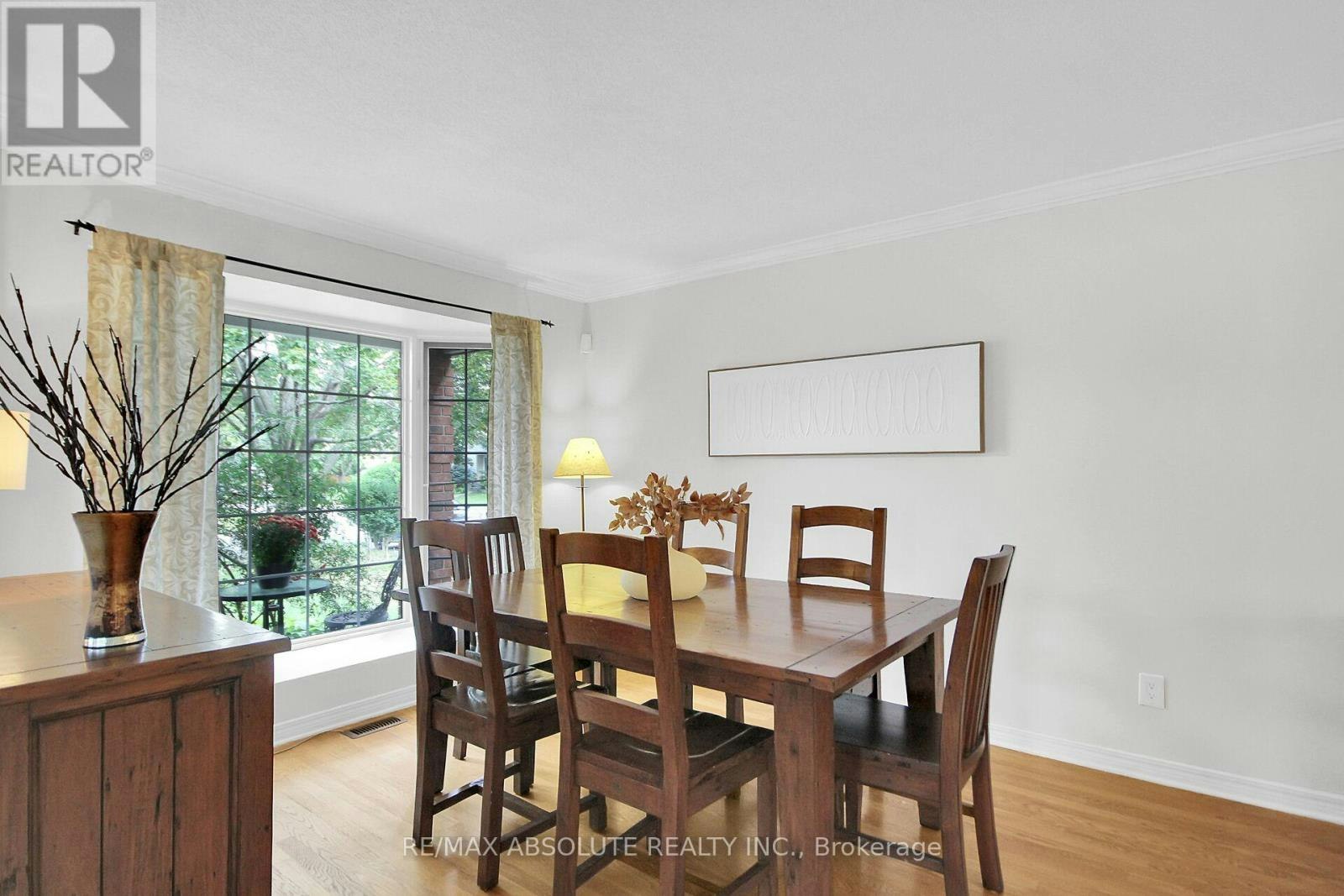 38 Forestglade Crescent, Ottawa, ON, K1G 5V8 - 6