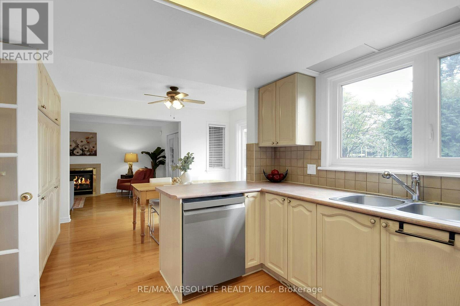 38 Forestglade Crescent, Ottawa, ON, K1G 5V8 - 20