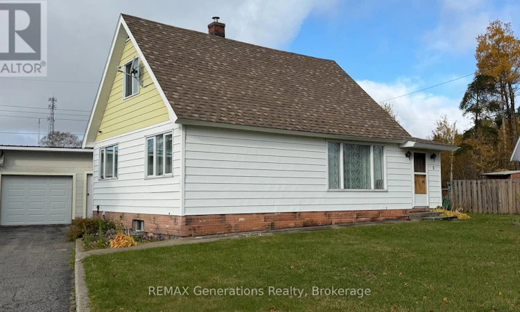 3 Poplar Crescent