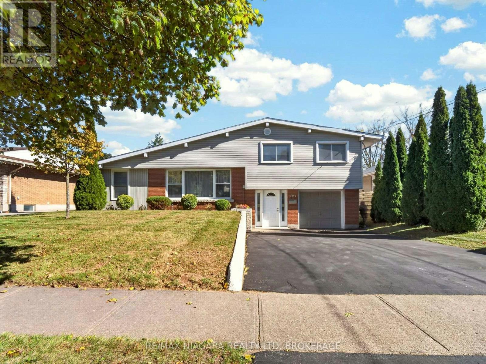 4534 Pettit Avenue, Niagara Falls, ON, L2E 6L2